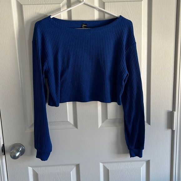 🔹4/$25 Blue Long Sleeve Crop Top - Picture 1 of 6